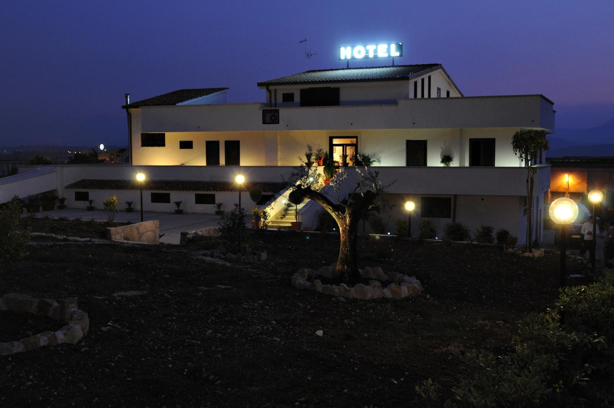 Hotel Vittoria Benevento Exterior photo